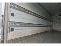 日野レンジャー冷凍車（冷蔵車）中型（4t）[写真12]