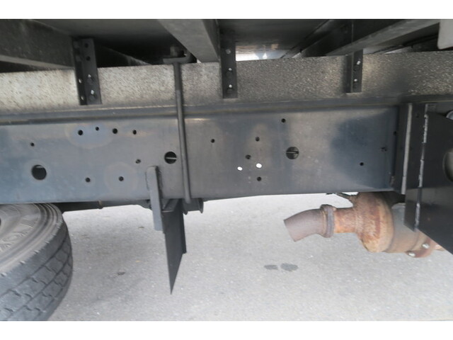 日野レンジャー冷凍車（冷蔵車）中型（4t）[写真17]