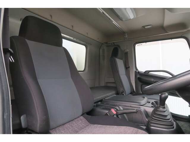 日野レンジャー冷凍車（冷蔵車）中型（4t）[写真31]