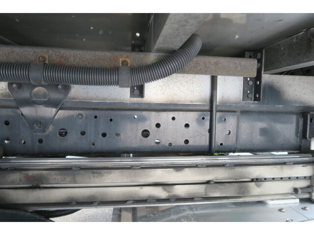 日野レンジャー冷凍車（冷蔵車）中型（4t）[写真40]