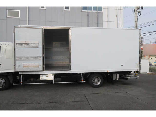 日野レンジャー冷凍車（冷蔵車）中型（4t）[写真06]