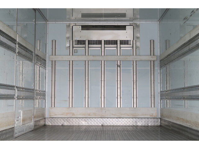 日野レンジャー冷凍車（冷蔵車）中型（4t）[写真09]