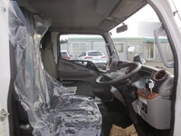 三菱ふそうキャンターダブルキャブ（Wキャブ）小型（2t・3t）[写真12]