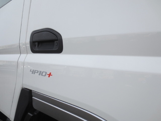 三菱ふそうキャンターダブルキャブ（Wキャブ）小型（2t・3t）[写真19]