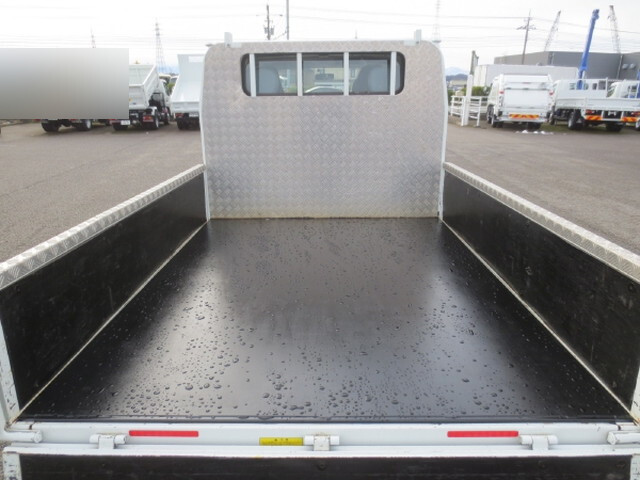 三菱ふそうキャンターダブルキャブ（Wキャブ）小型（2t・3t）[写真09]