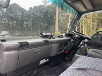 いすゞエルフセーフティローダー小型（2t・3t）[写真13]