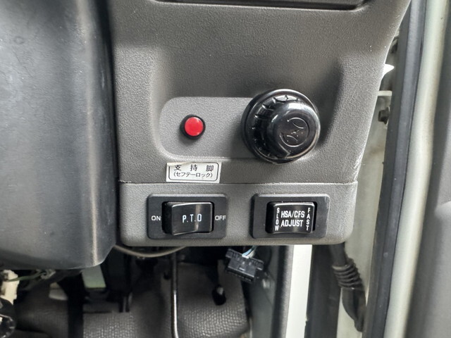 いすゞエルフセーフティローダー小型（2t・3t）[写真05]