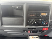 いすゞエルフボトルバン小型（2t・3t）[写真12]