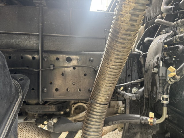 いすゞエルフボトルバン小型（2t・3t）[写真25]