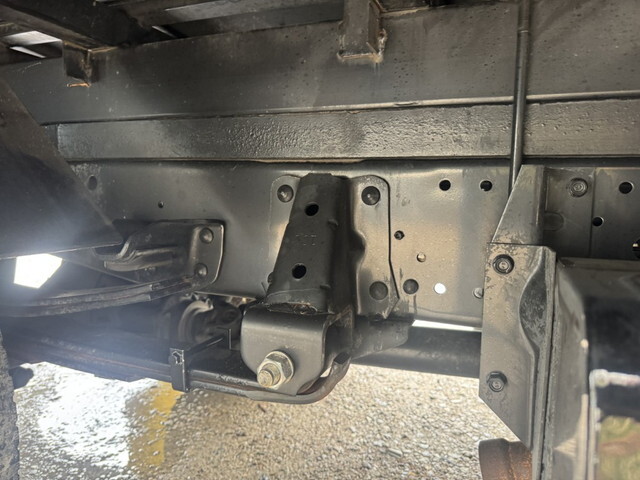 いすゞエルフボトルバン小型（2t・3t）[写真28]