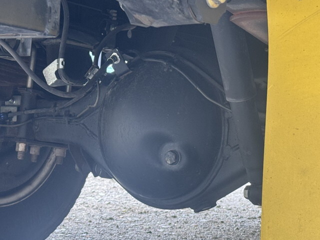 いすゞエルフボトルバン小型（2t・3t）[写真29]