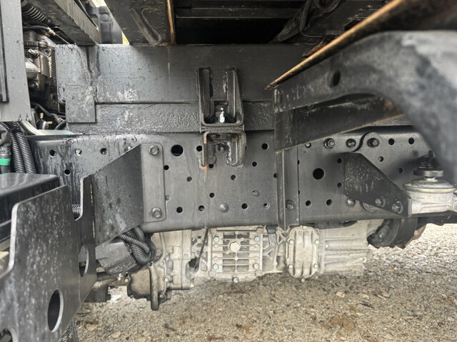 いすゞエルフボトルバン小型（2t・3t）[写真31]