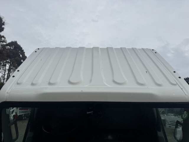 いすゞエルフボトルバン小型（2t・3t）[写真35]