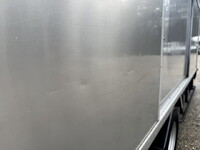 いすゞエルフボトルバン小型（2t・3t）[写真40]