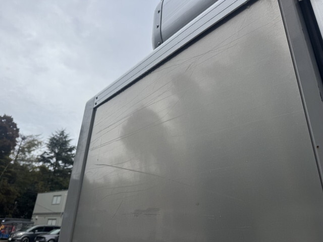 いすゞエルフボトルバン小型（2t・3t）[写真40]