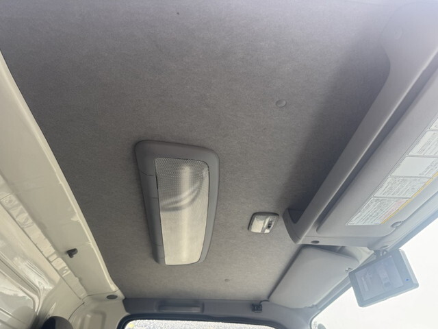 いすゞエルフボトルバン小型（2t・3t）[写真06]