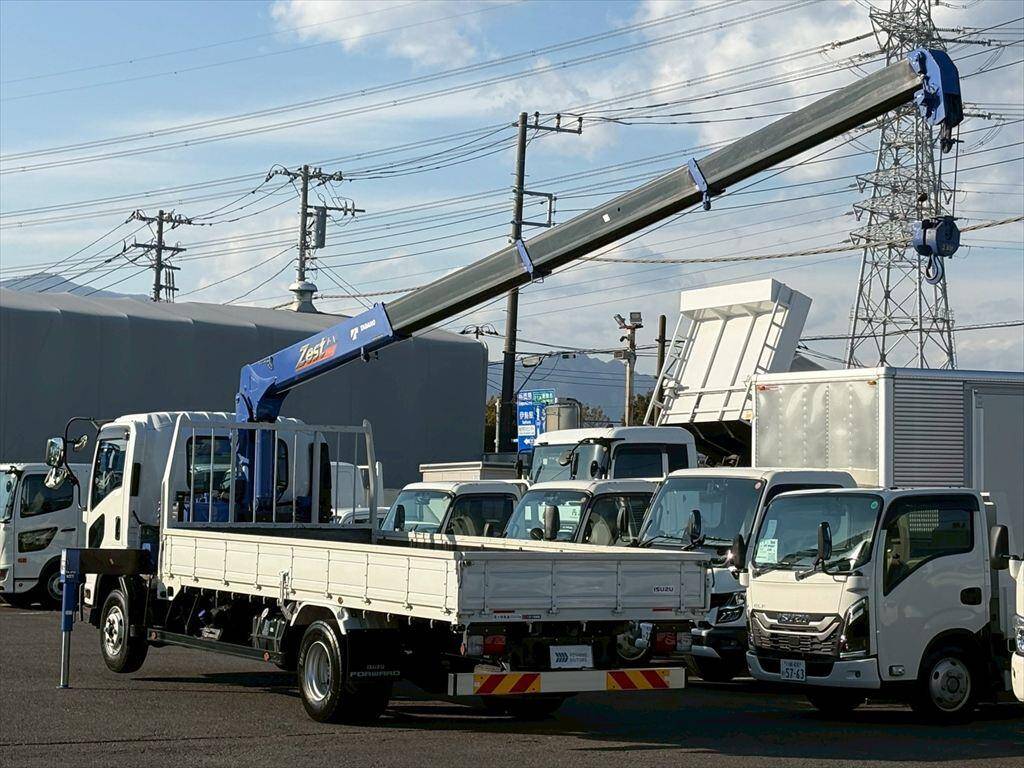 いすゞフォワードクレーン4段中型（4t）[写真12]