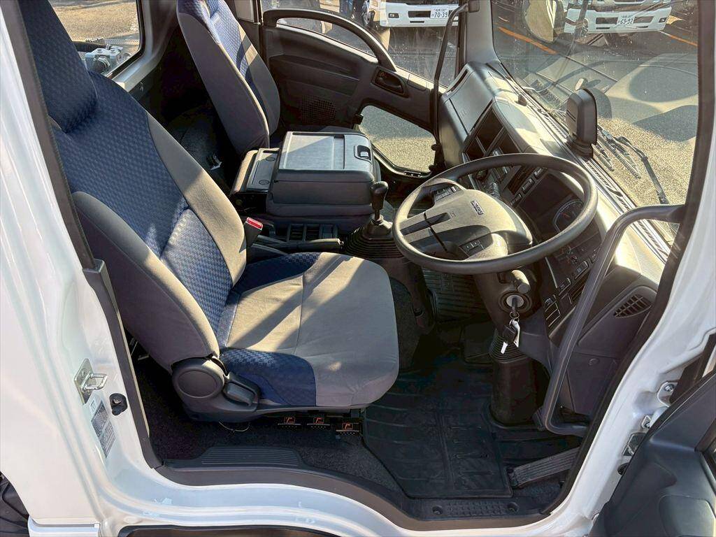 いすゞフォワードクレーン4段中型（4t）[写真19]