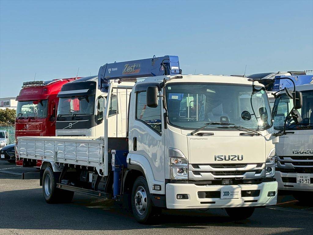 いすゞフォワードクレーン4段中型（4t）[写真02]