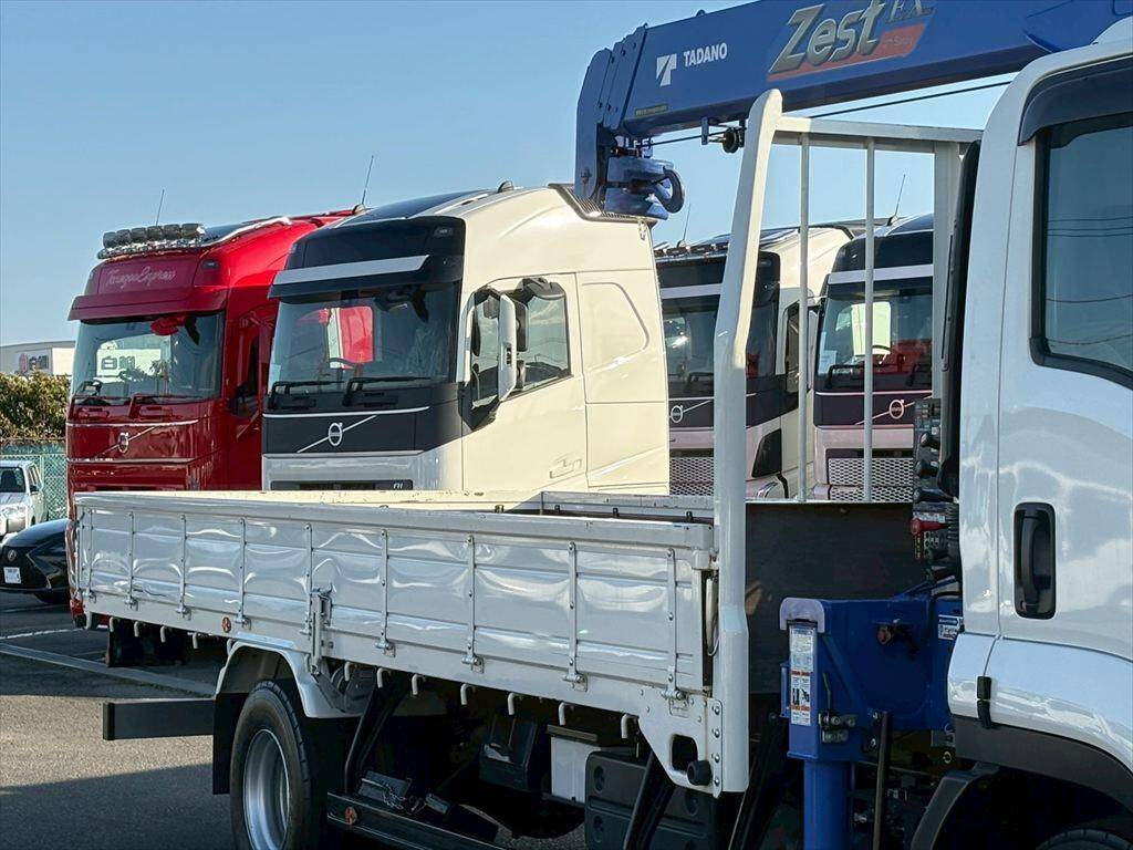 いすゞフォワードクレーン4段中型（4t）[写真05]