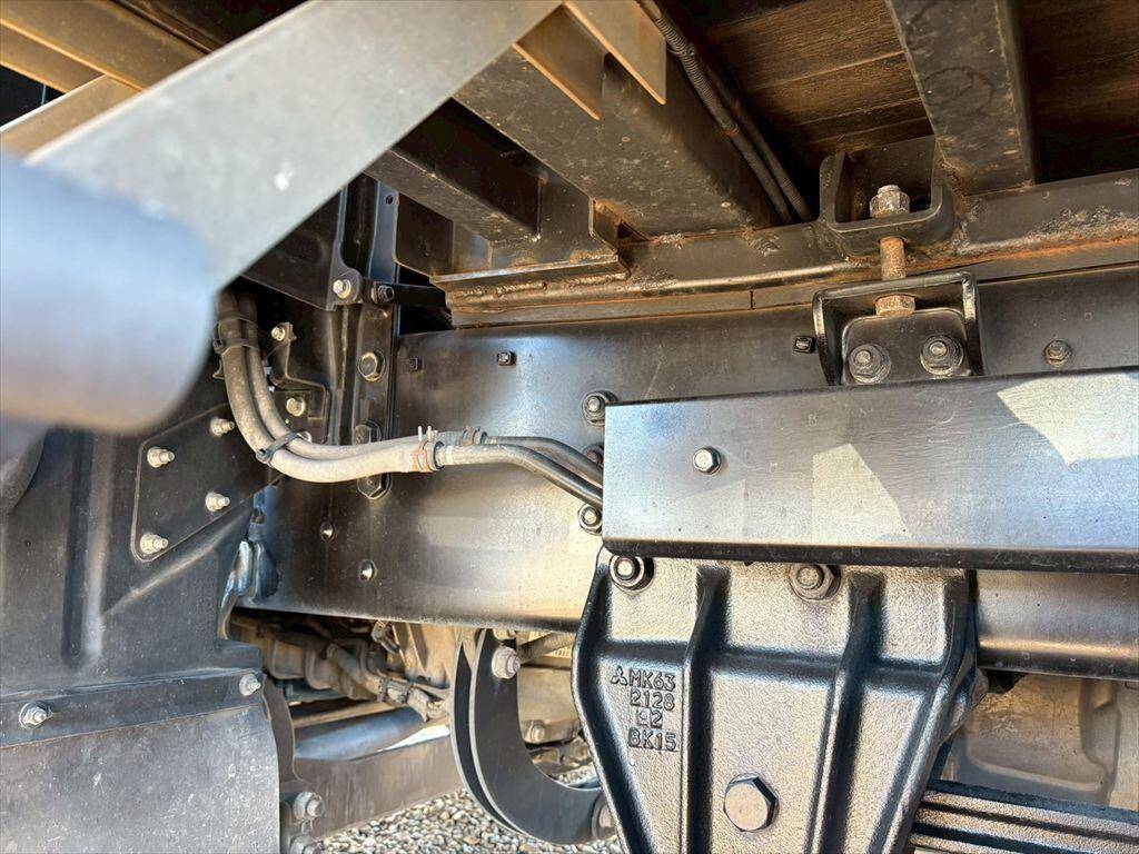 三菱ふそうスーパーグレートアルミブロック大型（10t）[写真12]