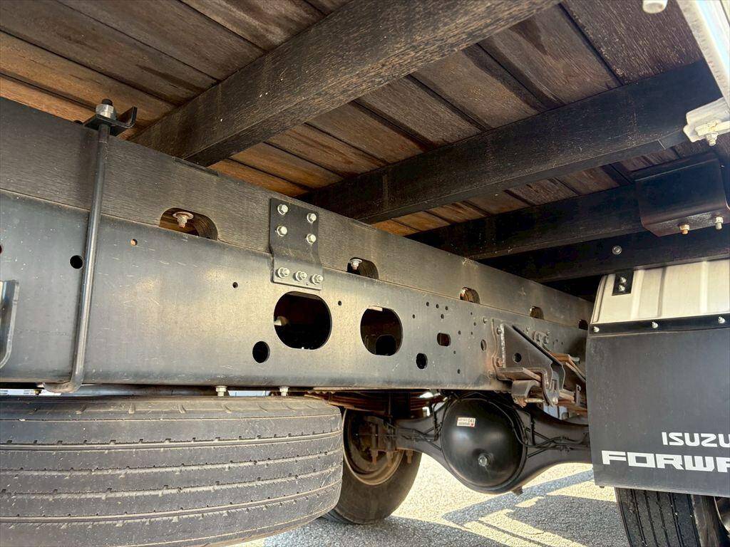 いすゞフォワードクレーン4段中型（4t）[写真17]