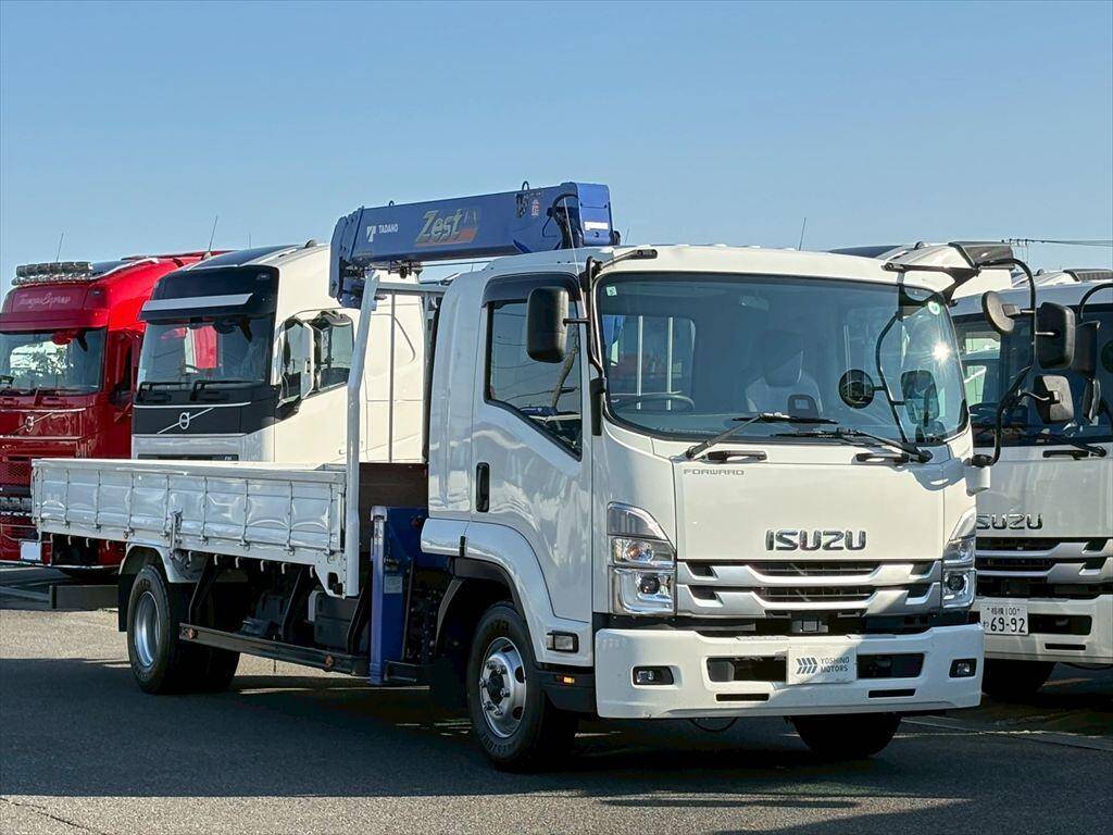 いすゞフォワードクレーン4段中型（4t）[写真02]