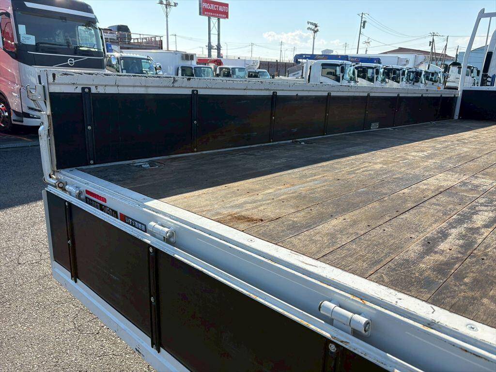 いすゞフォワードクレーン4段中型（4t）[写真09]