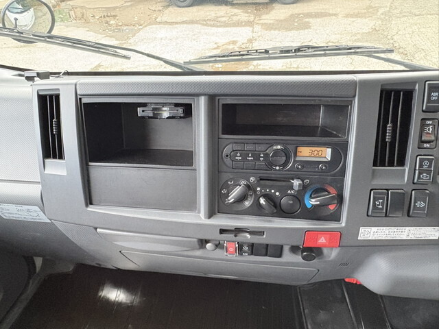 いすゞエルフアルミバン小型（2t・3t）[写真30]