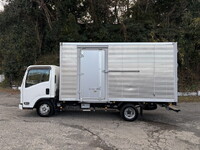 いすゞエルフアルミバン小型（2t・3t）[写真06]