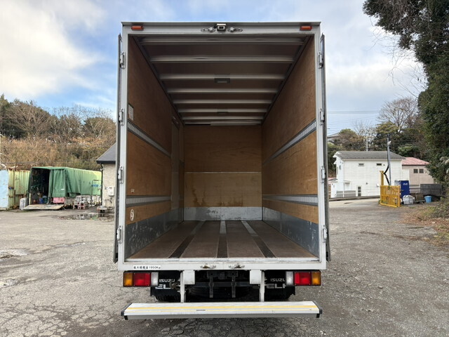 いすゞエルフアルミバン小型（2t・3t）[写真08]