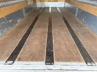 いすゞエルフアルミバン小型（2t・3t）[写真10]