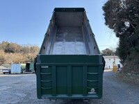 いすゞギガ深ダンプ（土砂禁ダンプ）大型（10t）[写真11]