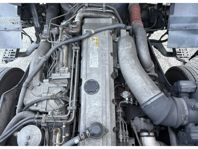 いすゞギガ深ダンプ（土砂禁ダンプ）大型（10t）[写真31]