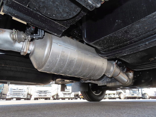 三菱ふそうキャンター冷凍車（冷蔵車）小型（2t・3t）[写真12]