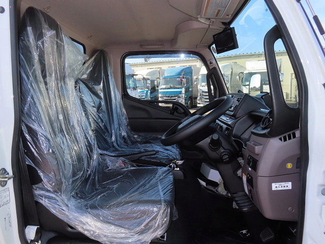 三菱ふそうキャンター冷凍車（冷蔵車）小型（2t・3t）[写真16]