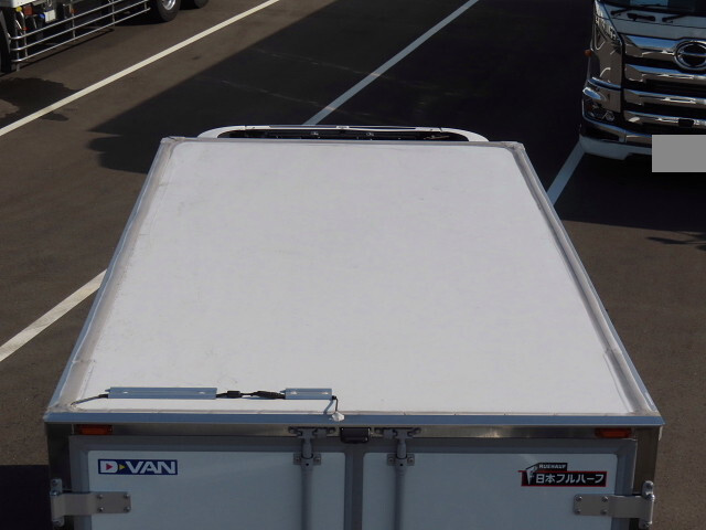 三菱ふそうキャンター冷凍車（冷蔵車）小型（2t・3t）[写真07]