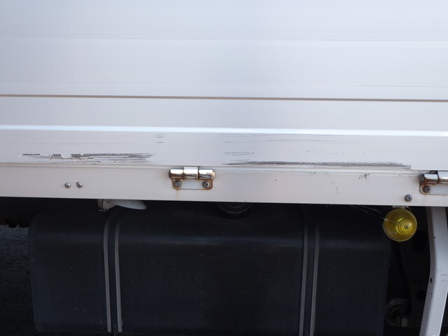 日野レンジャーアルミウイング中型（4t）[写真32]