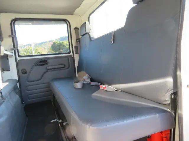 いすゞエルフダブルキャブ（Wキャブ）小型（2t・3t）[写真20]