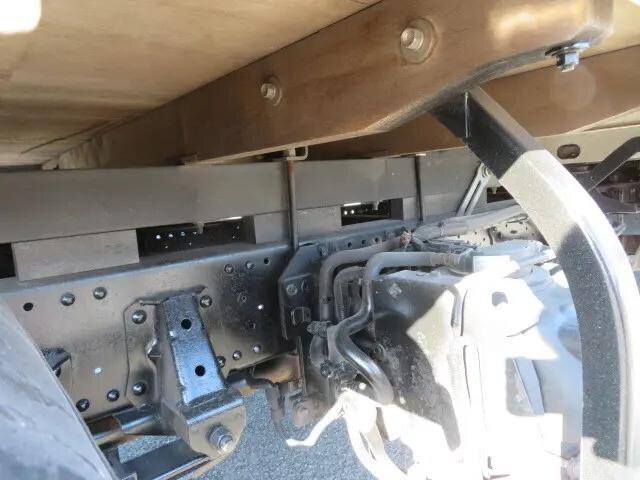 いすゞエルフダブルキャブ（Wキャブ）小型（2t・3t）[写真31]