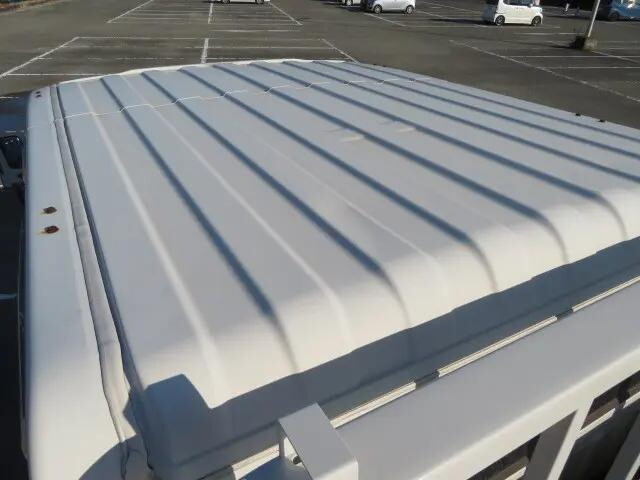 いすゞエルフダブルキャブ（Wキャブ）小型（2t・3t）[写真08]