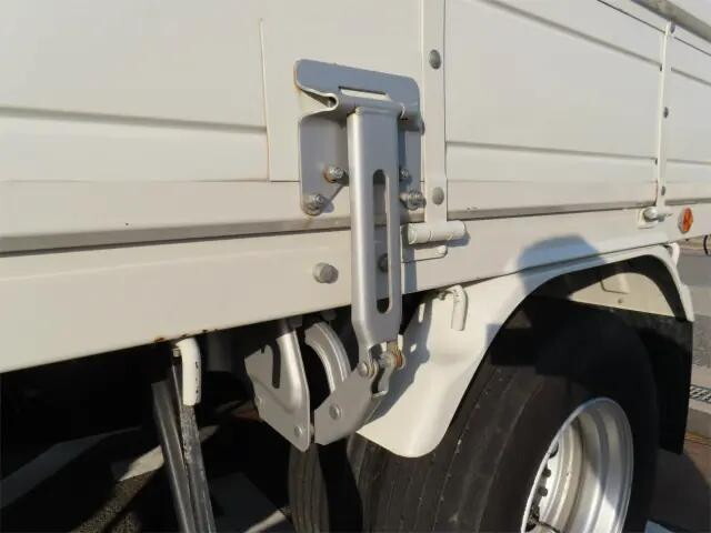 いすゞフォワードクレーン4段中型（4t）[写真24]