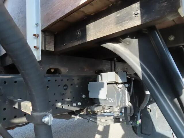 いすゞフォワードクレーン4段中型（4t）[写真36]