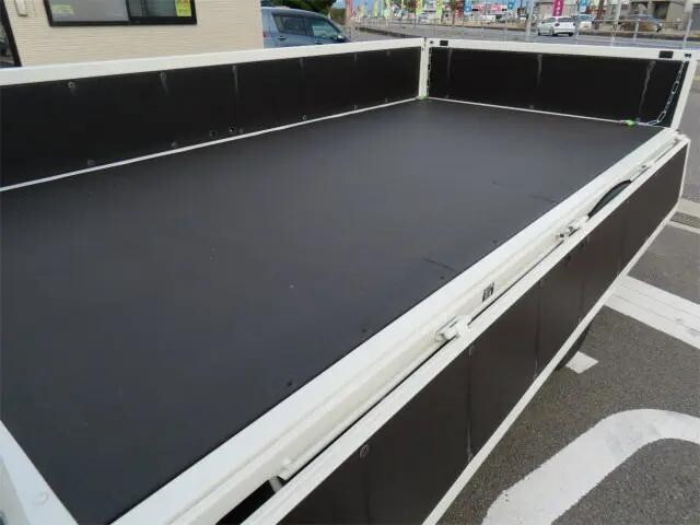 日野デュトロ平ボディ小型（2t・3t）[写真27]