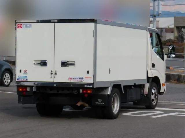 トヨタダイナ冷凍車（冷蔵車）小型（2t・3t）[写真02]