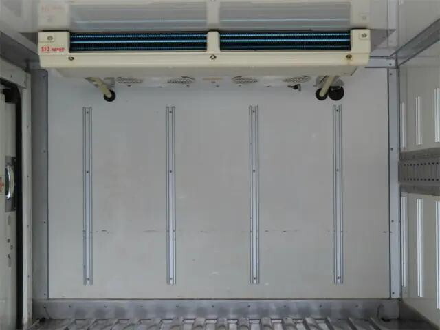 トヨタダイナ冷凍車（冷蔵車）小型（2t・3t）[写真23]