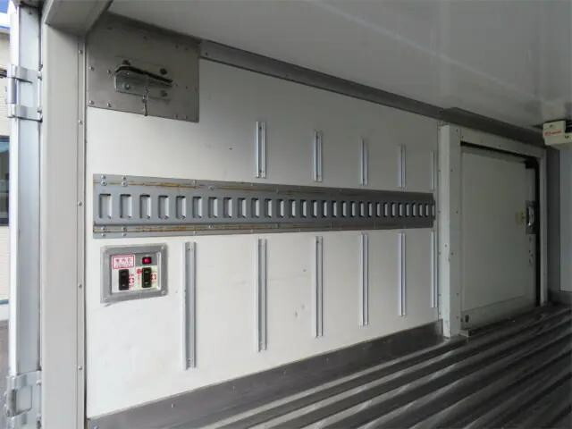 トヨタダイナ冷凍車（冷蔵車）小型（2t・3t）[写真24]