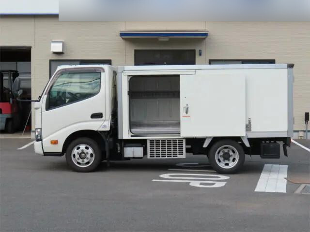 トヨタダイナ冷凍車（冷蔵車）小型（2t・3t）[写真08]