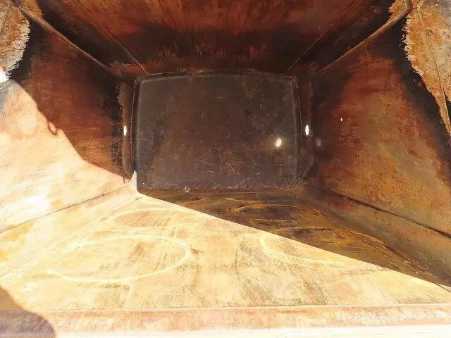 いすゞエルフパッカー車（塵芥車）小型（2t・3t）[写真17]