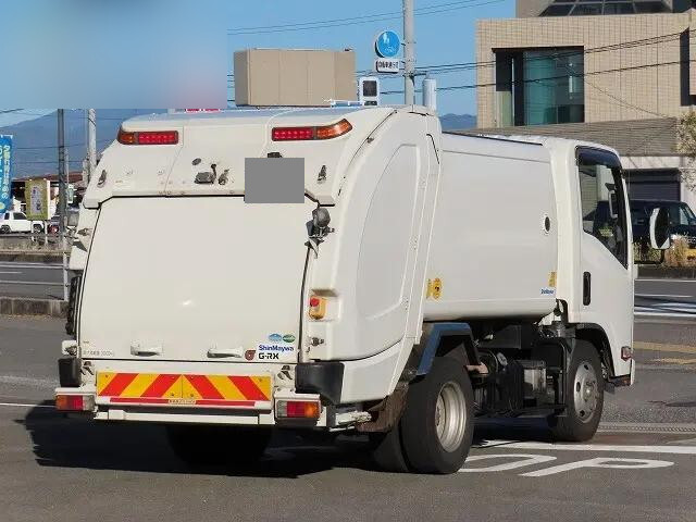 いすゞエルフパッカー車（塵芥車）小型（2t・3t）[写真02]